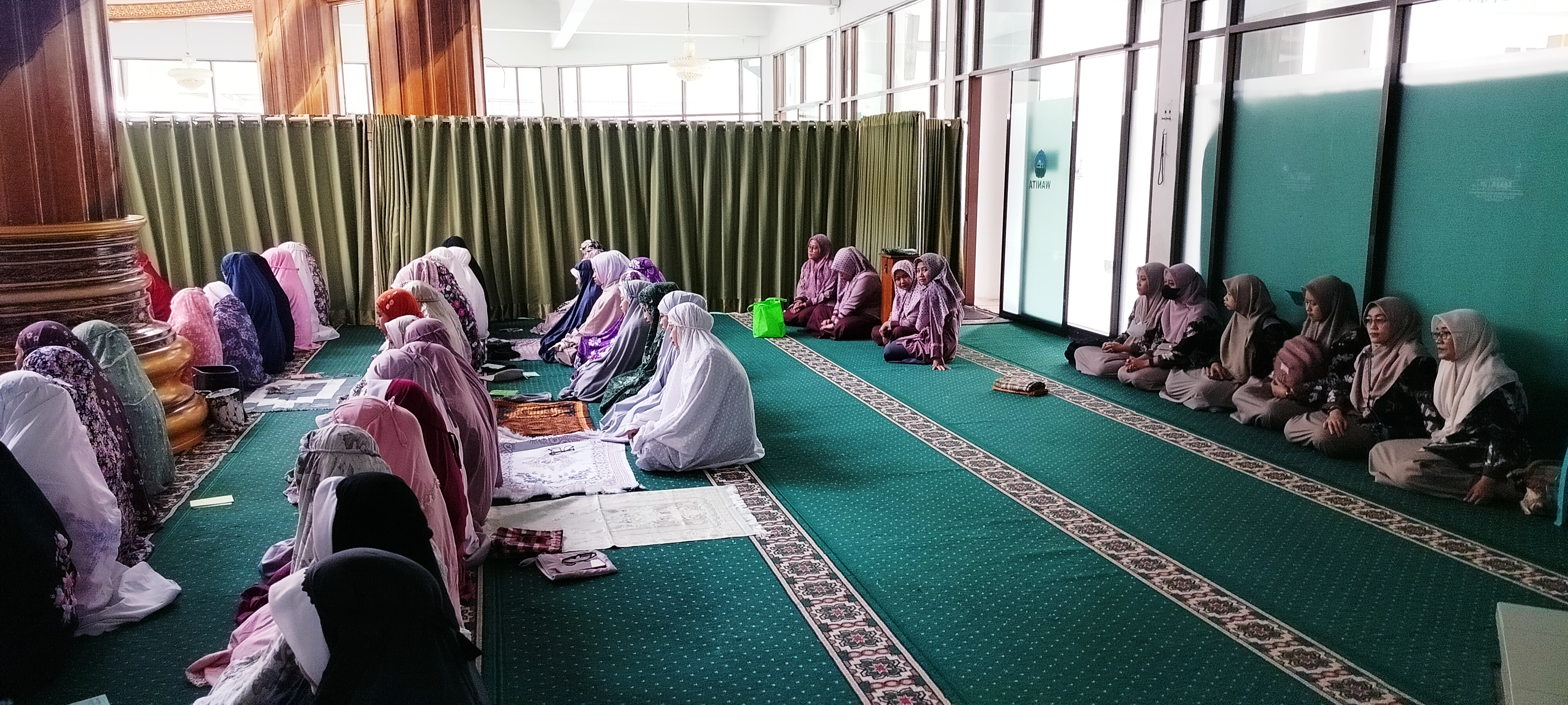 SMP NU Al-Hikmah Tumpang Melakukan Kunjungan Studi Banding ke SMPI Almaarif 01 Singosari SMP NU Al-Hikmah Tumpang Melakukan Kunjungan Studi Banding ke SMPI Almaarif 01 Singosari